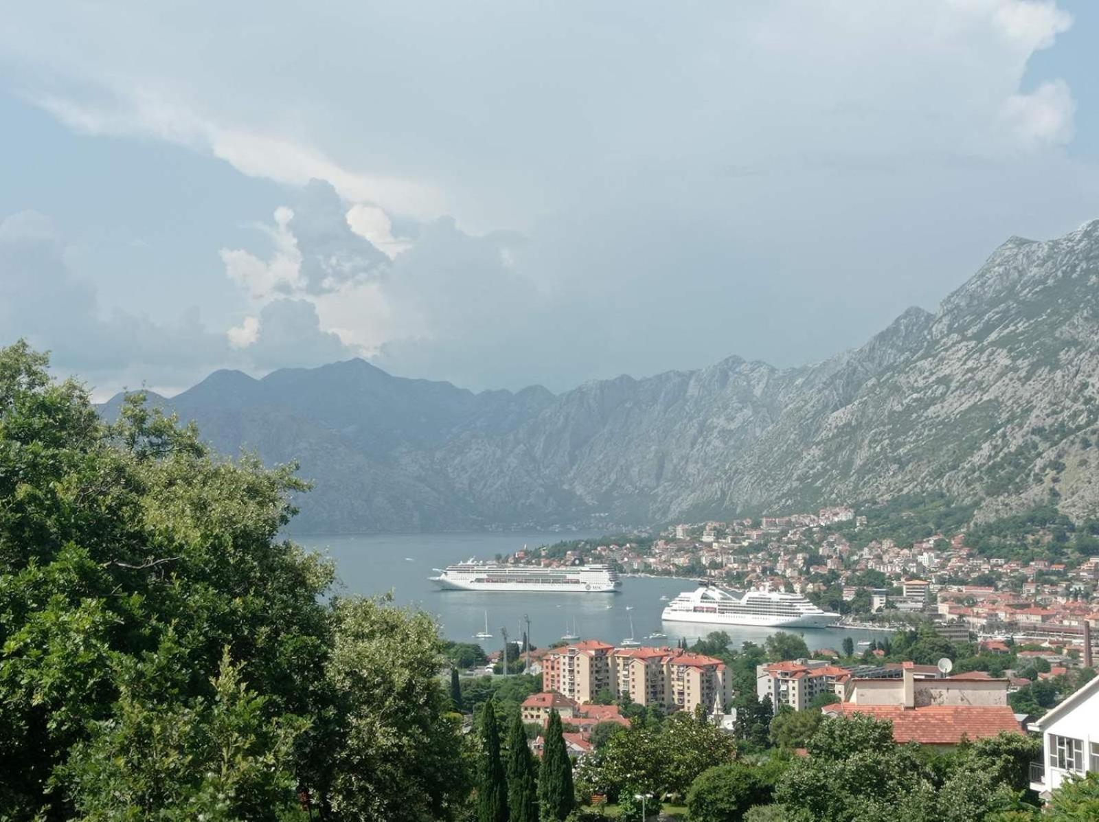 Radgost Kotor Apartments Eksteriør billede