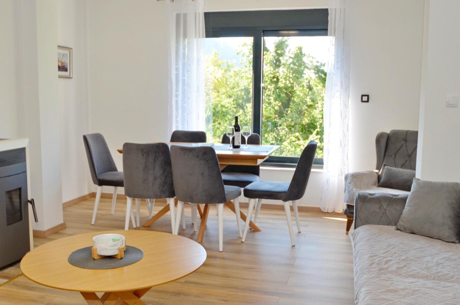 Radgost Kotor Apartments Eksteriør billede