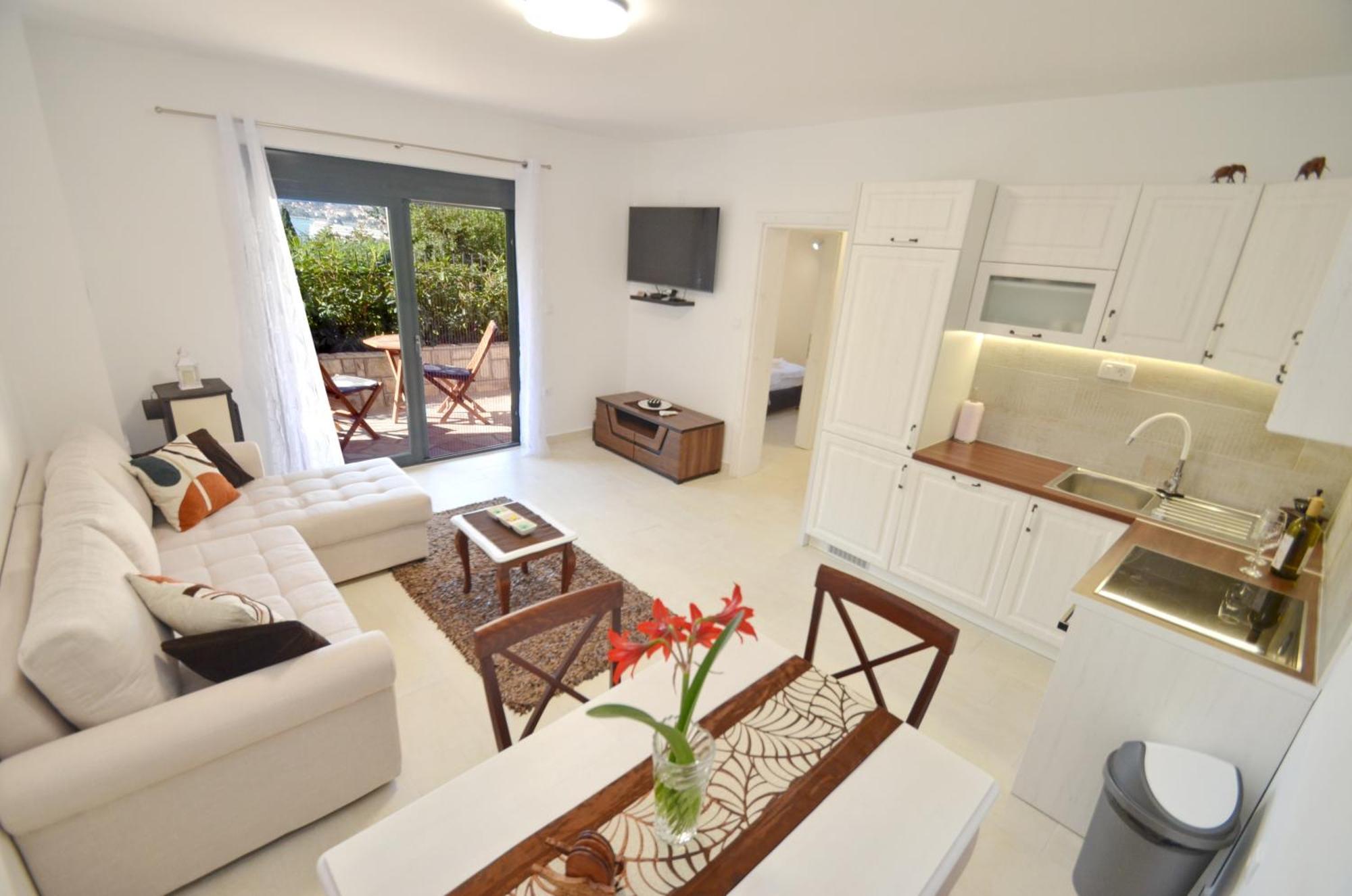 Radgost Kotor Apartments Eksteriør billede
