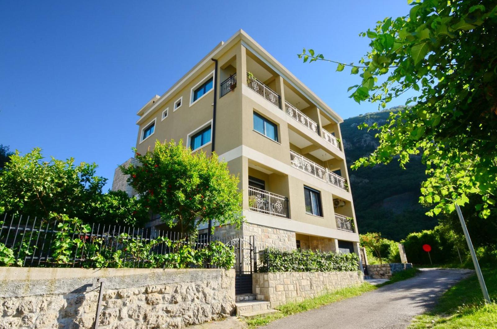 Radgost Kotor Apartments Eksteriør billede