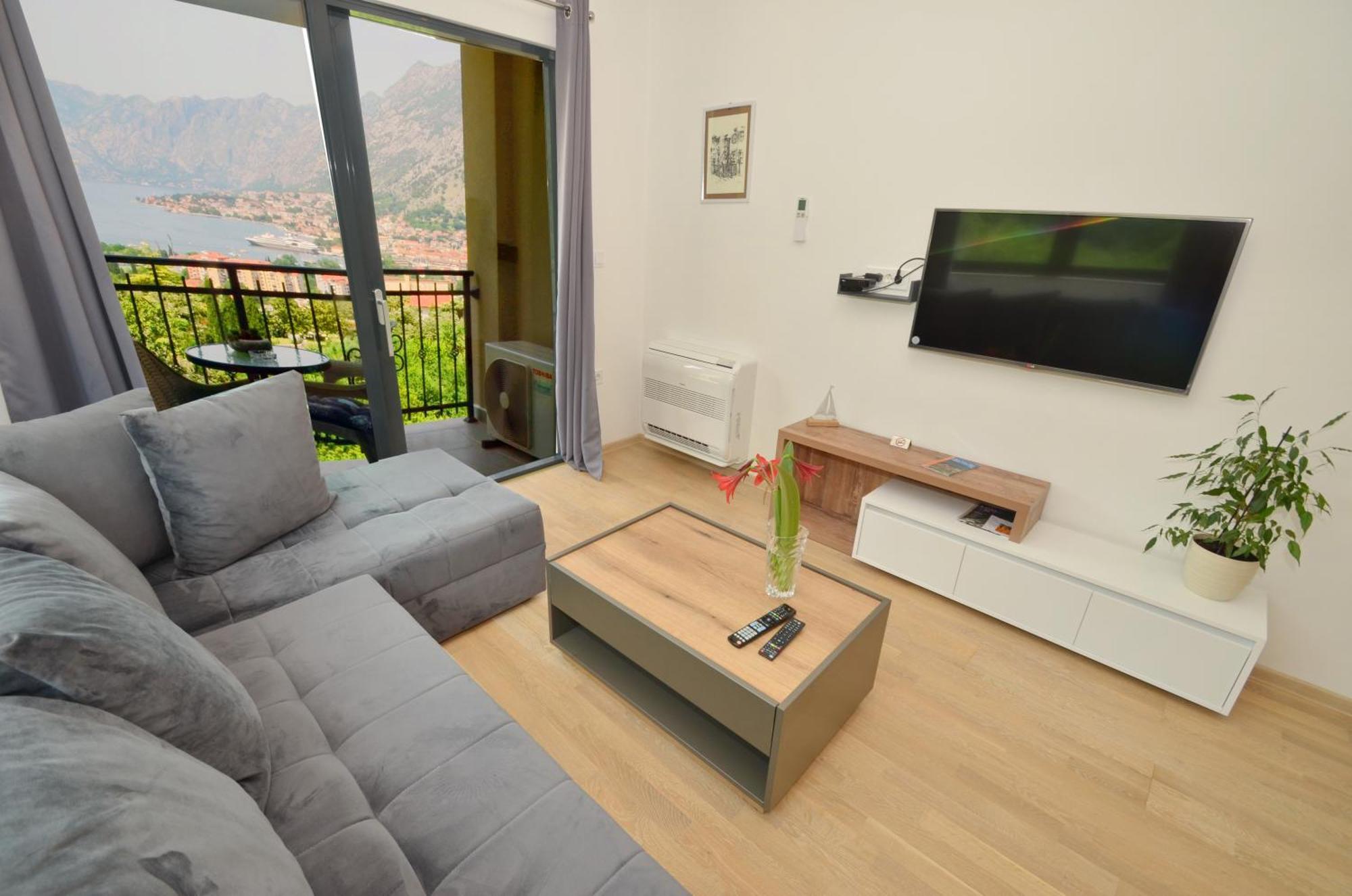 Radgost Kotor Apartments Eksteriør billede